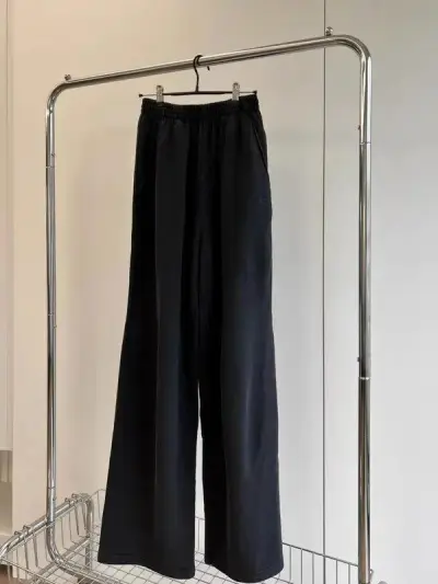 Balenciaga Baggy Black Sweatpants — USFans Spreadsheet photo