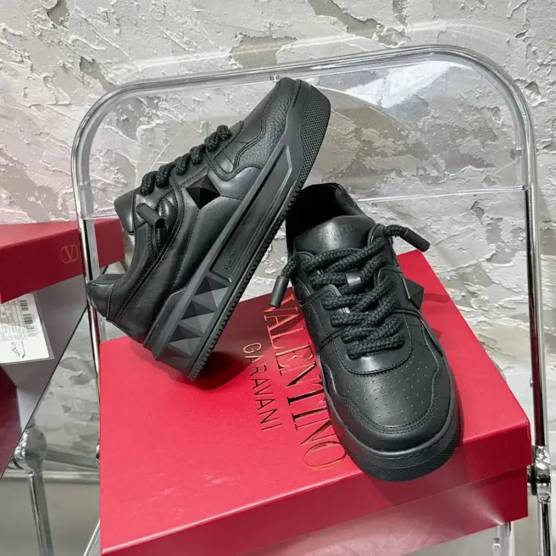 Valentino Trainers With Strap — black colorway — USFans Spreadsheet photo