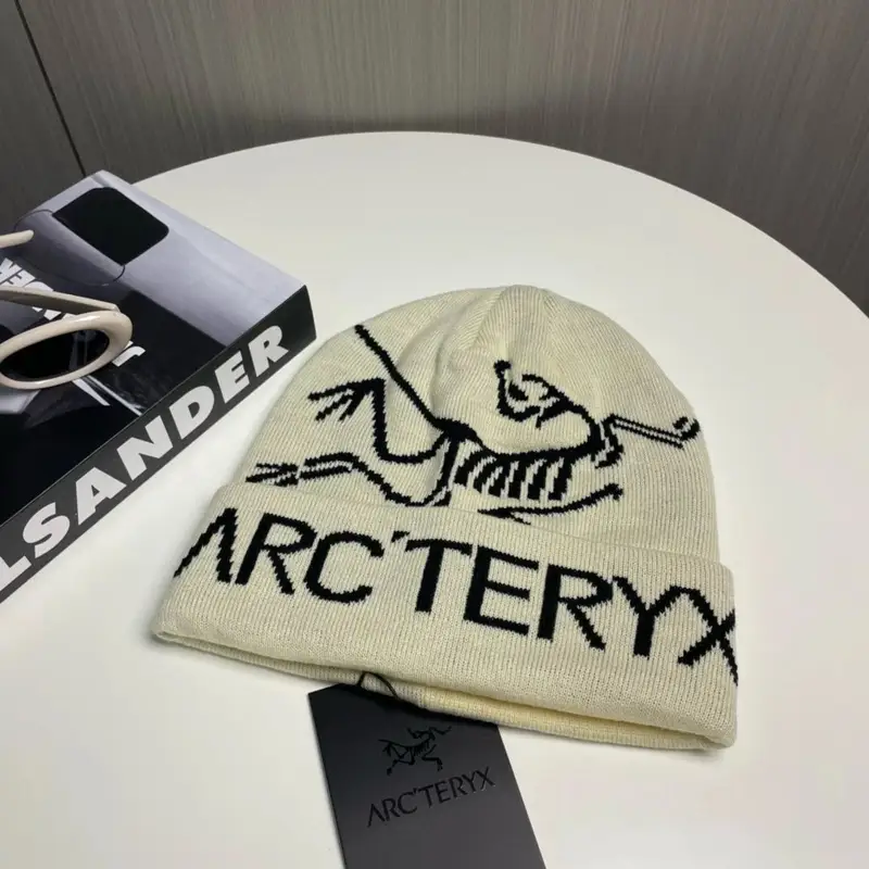 Arc'teryx Thick Beanie — As shown in Figure 21 colorway — USFans Spreadsheet photo