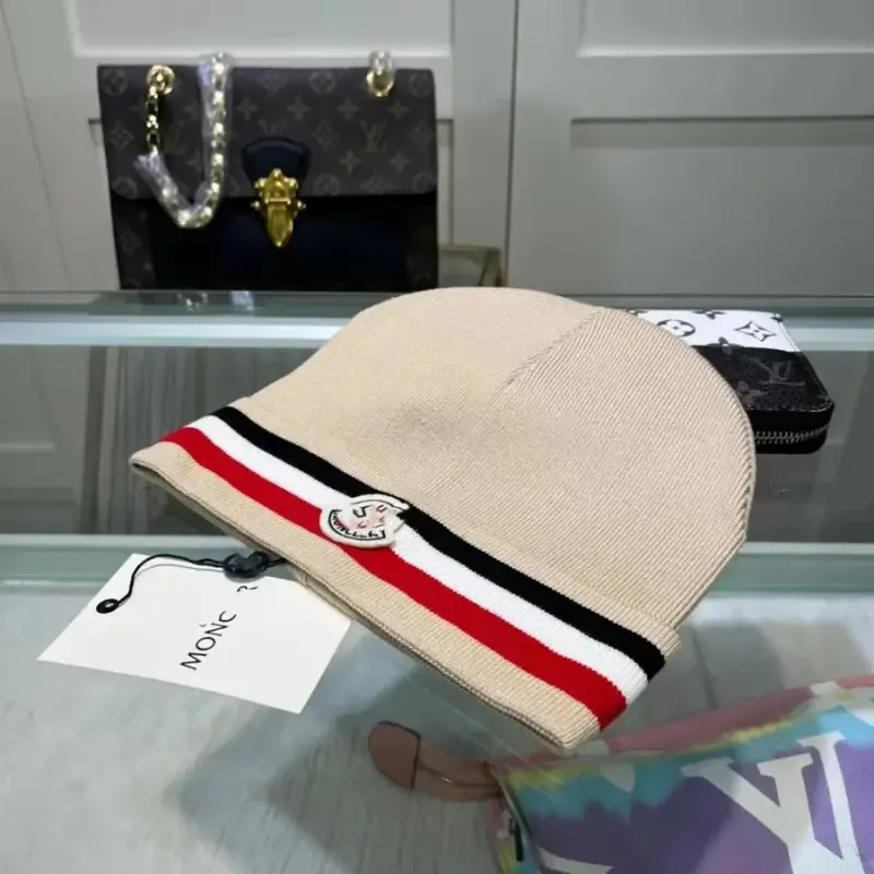 Budget Moncler Beanie — Off white colorway — USFans Spreadsheet photo