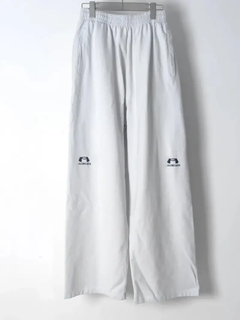 Balenciaga x Under Armour Hoodie (White) — trousers colorway — USFans Spreadsheet photo