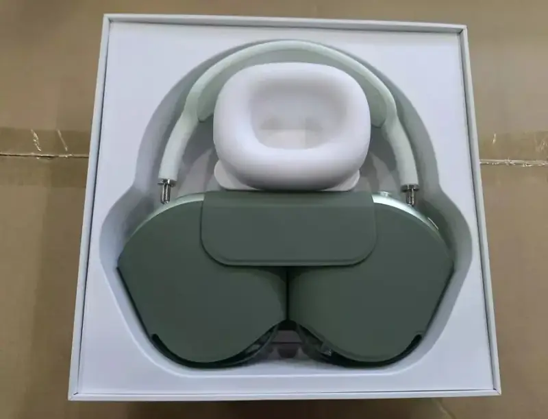 Apple AirPods Max — Light green colorway — USFans Spreadsheet photo