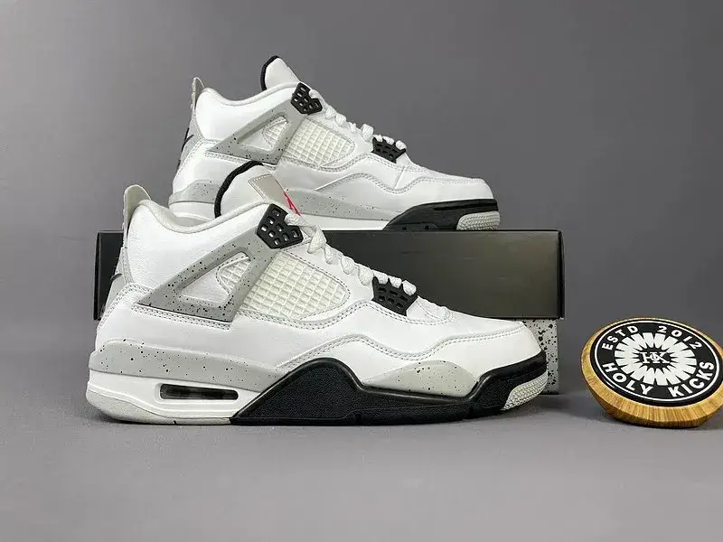 Jordan 4 Retro — 04 colorway — USFans Spreadsheet photo
