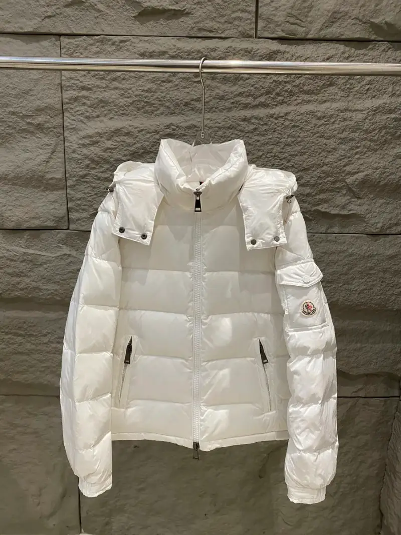 Women's Moncler Jacket — white colorway — USFans Spreadsheet photo