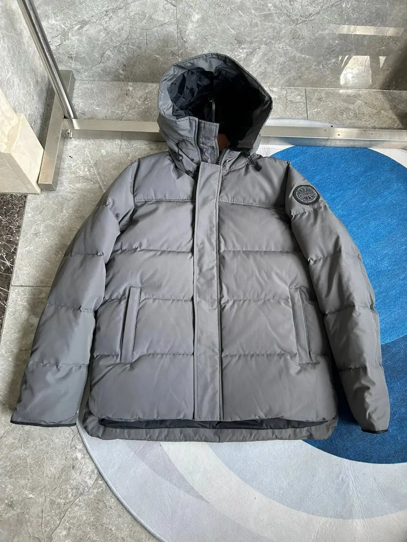 Canada Goose Wyndham Jacket — Grey-Black Label colorway — USFans Spreadsheet photo