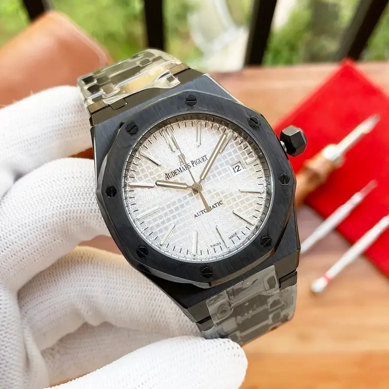 Audemars Piguet Silver Band — Black shell white steel strip colorway — USFans Spreadsheet photo