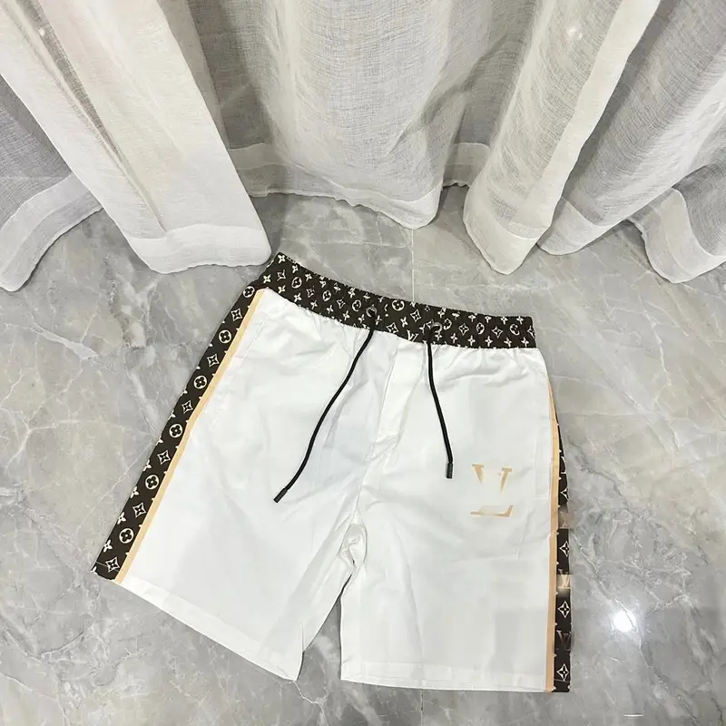 Burberry shorts — V2318 White colorway — USFans Spreadsheet photo