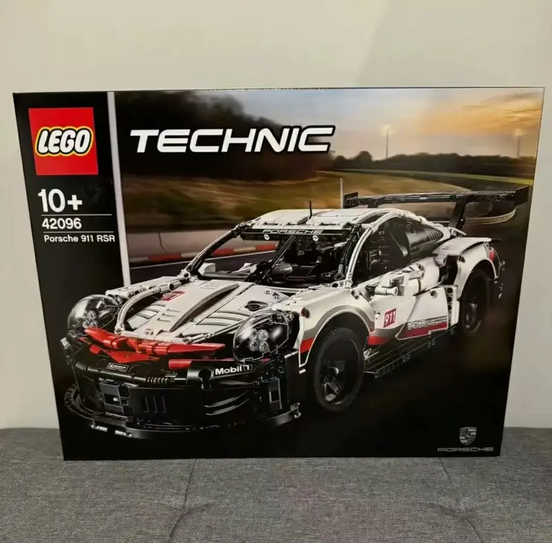 LEGO Bugatti — 40 colorway — USFans Spreadsheet photo