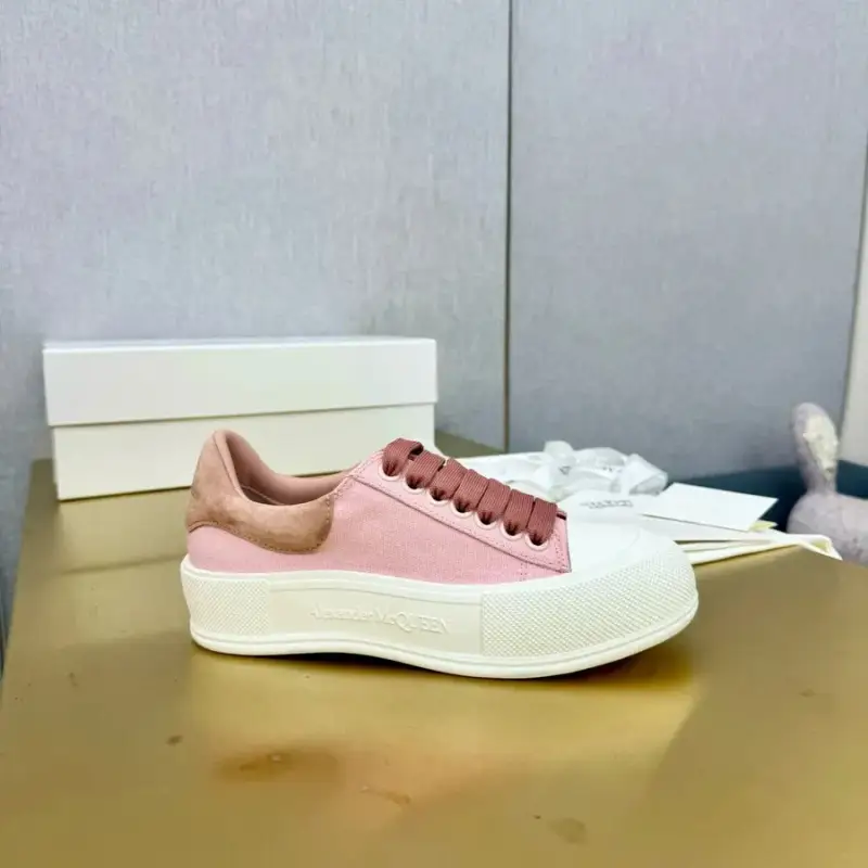 Alexander McQueen Deck Skate Plimsolls — 1 colorway — Kakobuy Spreadsheet photo