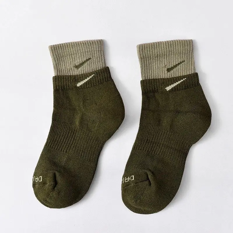 Nike Socks — [middle tube] army green colorway — USFans Spreadsheet photo
