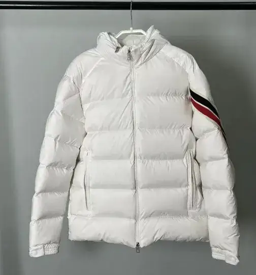 Moncler Solayan Hooded Short Down Jacket — White. colorway — USFans Spreadsheet photo