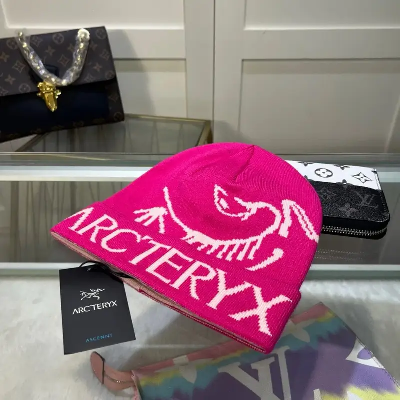 Arc'teryx Thick Beanie — As shown in Figure 26 colorway — USFans Spreadsheet photo