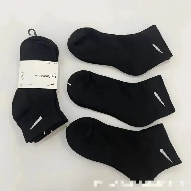 Nike Socks — Medium thick socks colorway — USFans Spreadsheet photo