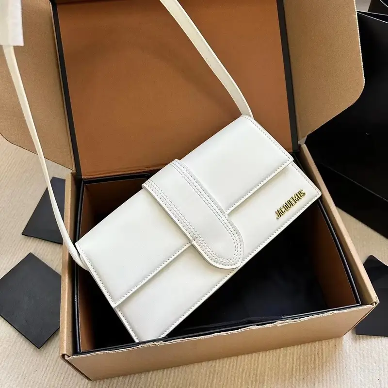 Jacquemus Handbag — White shoulder bag 28cm with box colorway — USFans Spreadsheet photo