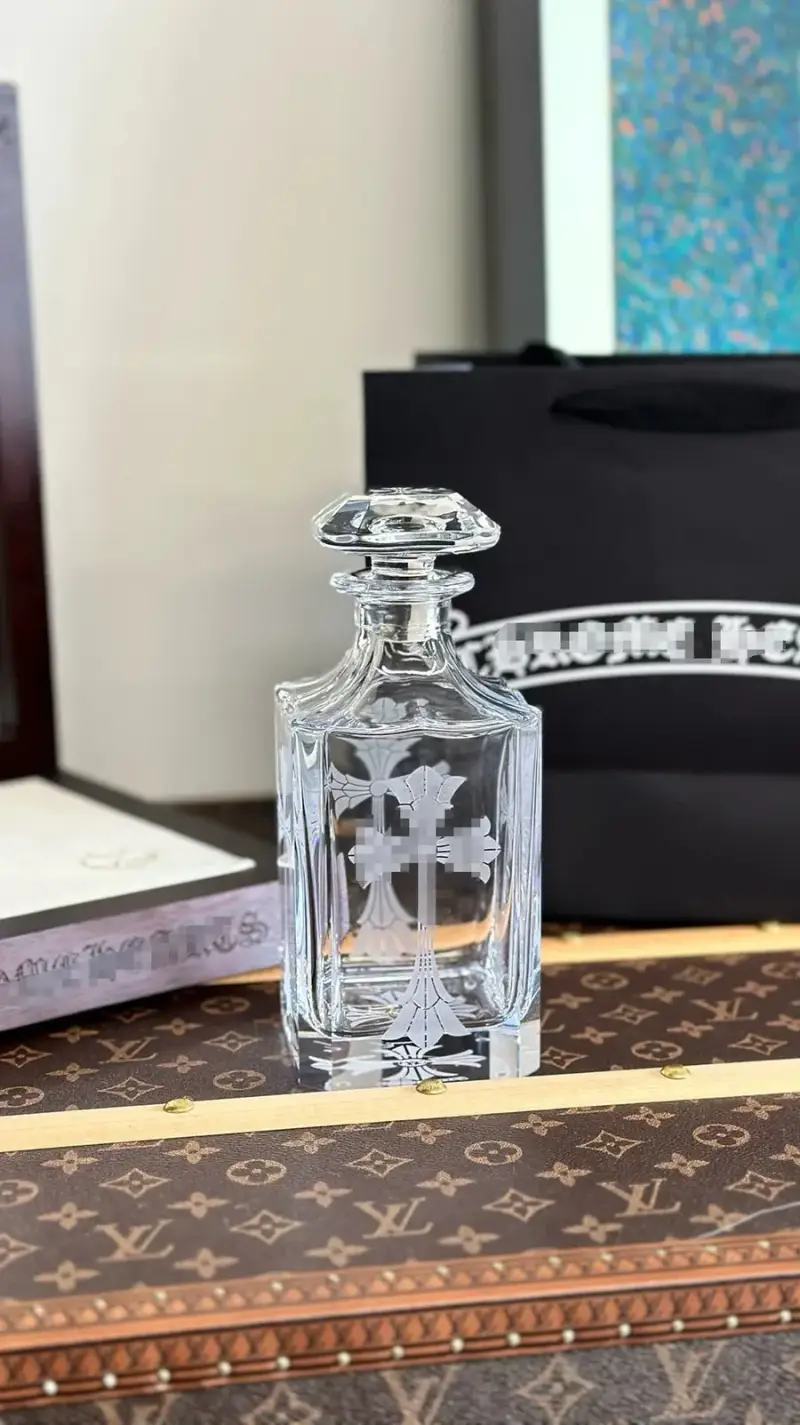 Chrome Hearts Wine Bottle — Crystal wine vessel colorway — USFans Spreadsheet photo