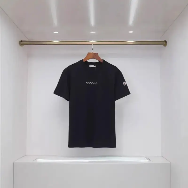 Moncler Tees — 1 colorway — USFans Spreadsheet photo