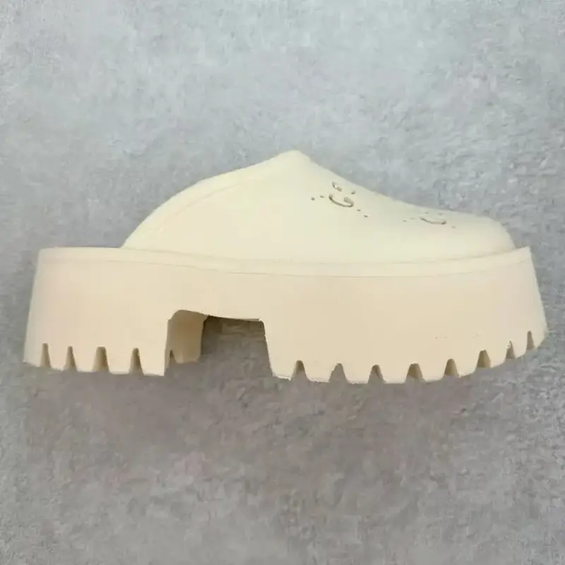Gucci Flip Flops — Rice White colorway — Kakobuy Spreadsheet photo