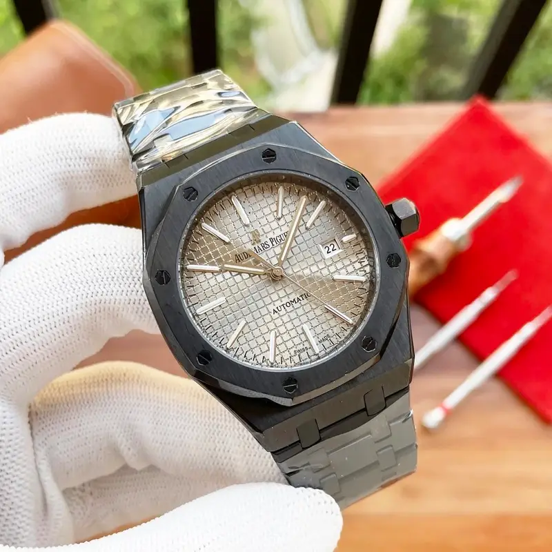 Audemars Piguet Silver Band — Black shell gray steel strip colorway — USFans Spreadsheet photo