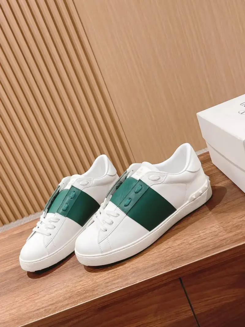 Valentino Garavani Trainers — Dark Green 3 colorway — USFans Spreadsheet photo