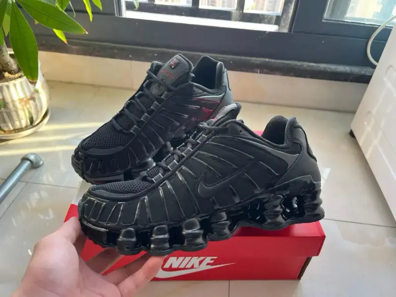 Nike Shox All White — TL All Black colorway — USFans Spreadsheet photo