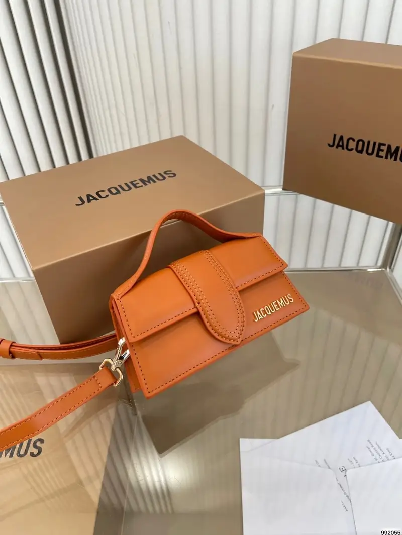 Jacquemus Handbag — Brown hand messenger bag small 18cm with colorway — USFans Spreadsheet photo