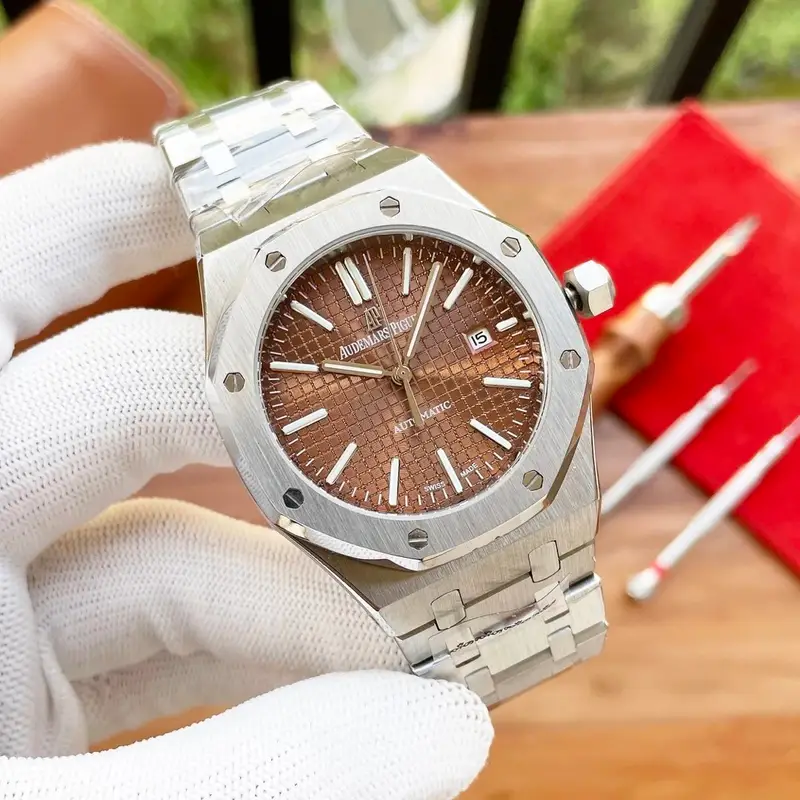 Audemars Piguet Silver Band — Silver Shell Curry Color Plate Steel Strip colorway — USFans Spreadsheet photo