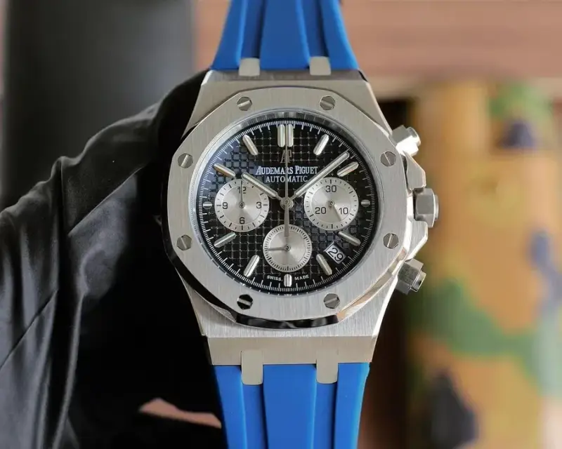 Audemars Piguet Royal Oak Titanium Watch — [White Small Dial] Silver Case with Blue Accents colorway — USFans Spreadsheet photo