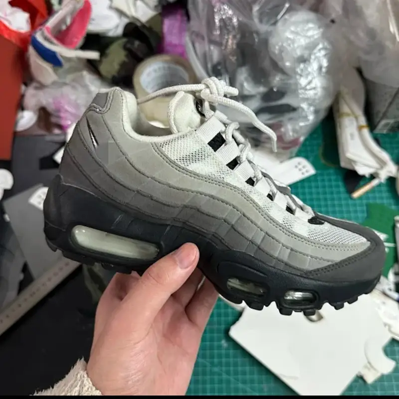 Air Max 95 — black gray colorway — USFans Spreadsheet photo