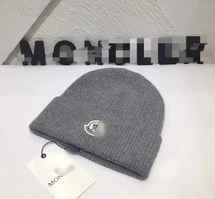 Budget Moncler Beanie — Knit Hat dark gray colorway — USFans Spreadsheet photo