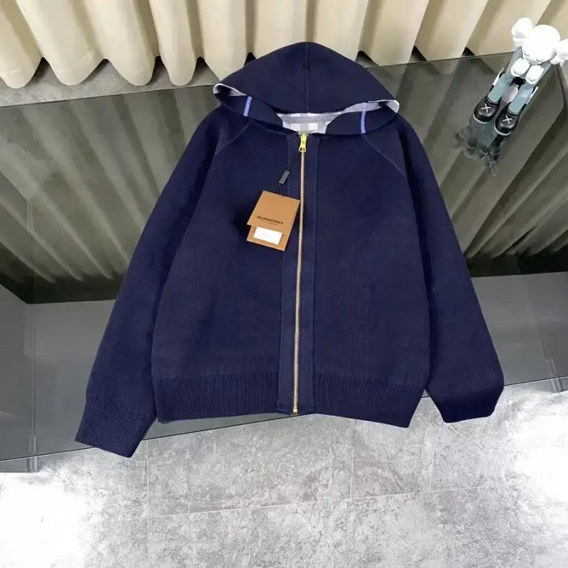 Burberry — navy blue colorway — USFans Spreadsheet photo