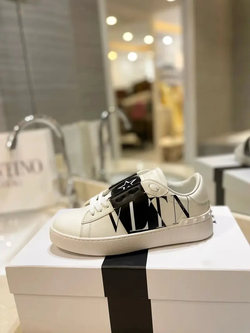 Valentino Open VLTN Shoes — 6 colorway — USFans Spreadsheet photo