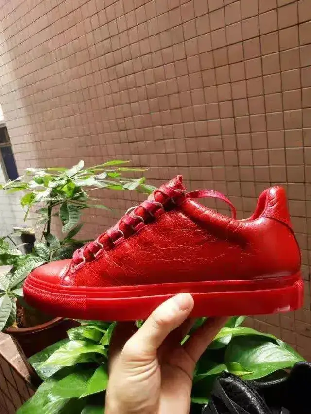 Balenciaga Arena Low — red colorway — USFans Spreadsheet photo