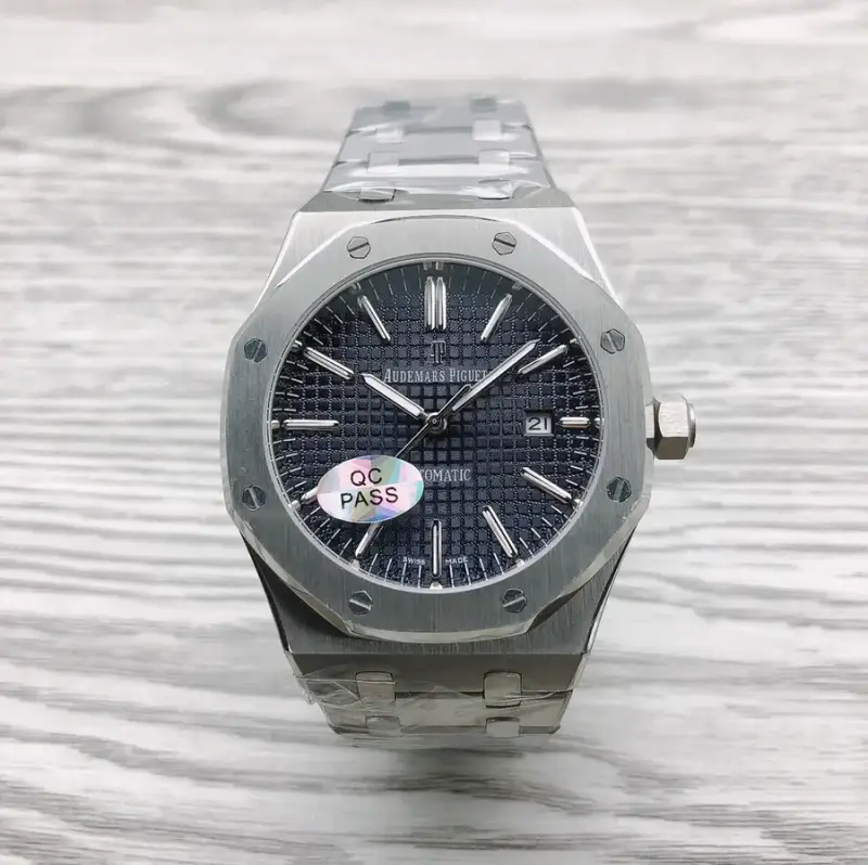 Audemars Piguet Silver Band — Silver Shell Blue Steel Strip colorway — USFans Spreadsheet photo