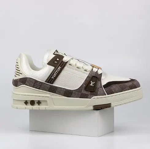 LV Trainers Black-White — 07 colorway — USFans Spreadsheet photo