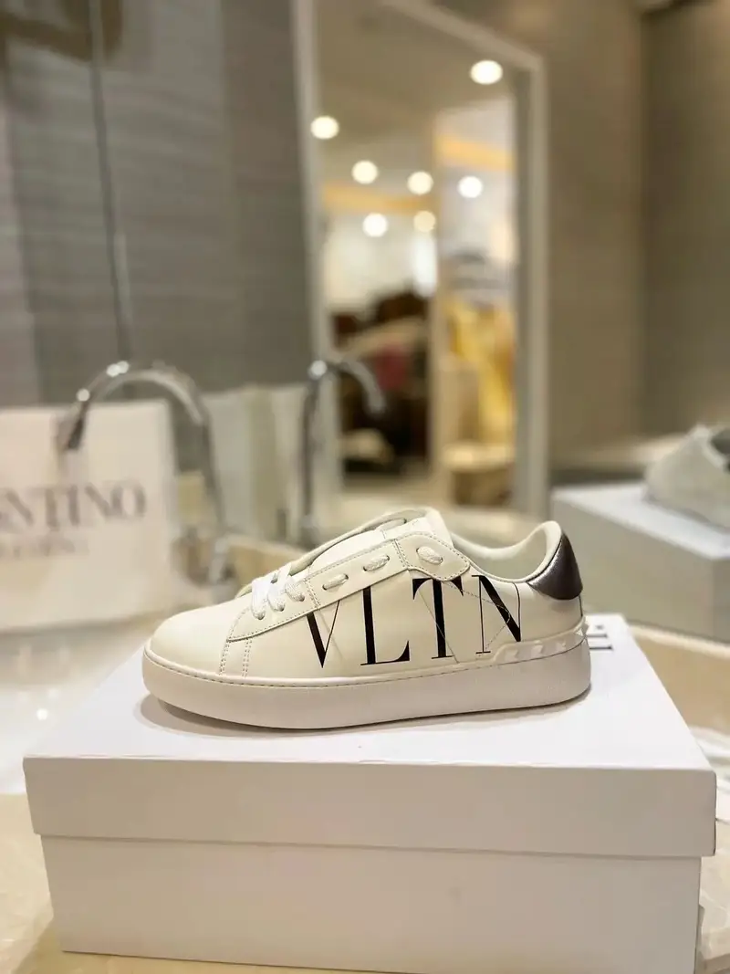 Valentino Open VLTN Shoes — 7 colorway — USFans Spreadsheet photo