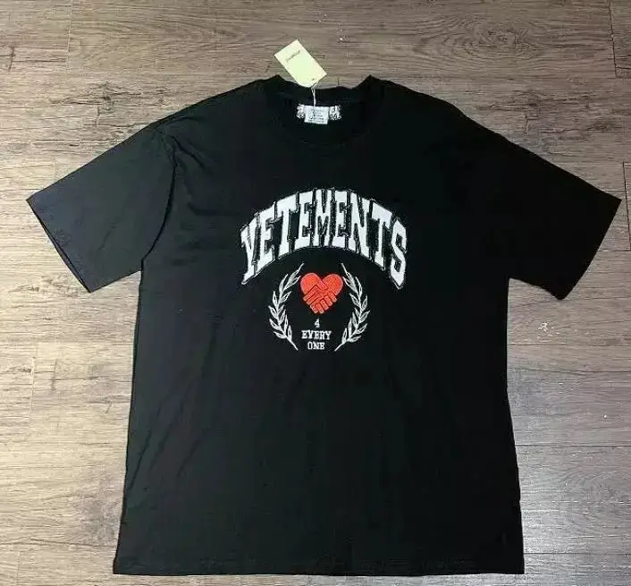 Vetements Tees — 31 colorway — USFans Spreadsheet photo