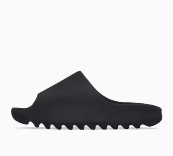 Yeezy Slides (Lots Of Cw) — Black  FX0495 colorway — Kakobuy Spreadsheet photo