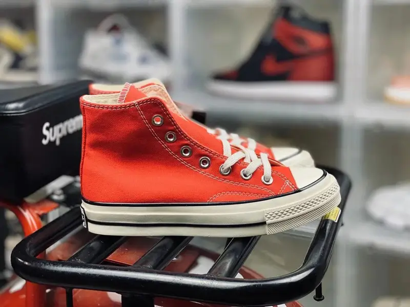 Converse Basic And CDG — bright red high-top colorway — Kakobuy Spreadsheet photo