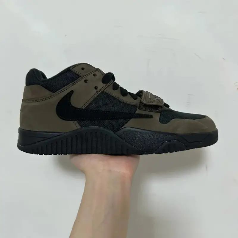 Jumpan Travis Scott University Red Shoes — Black brown colorway — USFans Spreadsheet photo