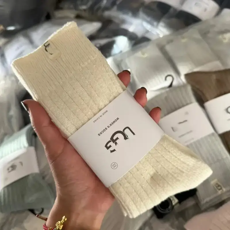 Ugg Socks — 2 colorway — USFans Spreadsheet photo