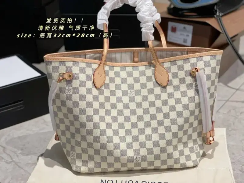 LV Neverfull Bag — Medium White Chessboard Meters colorway — USFans Spreadsheet photo