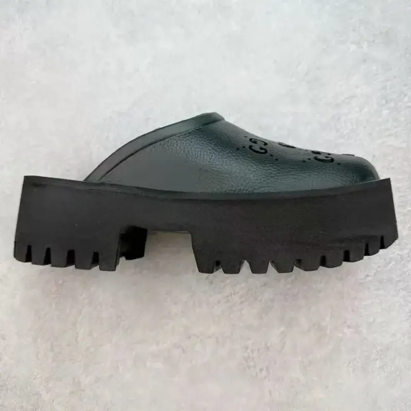 Gucci Flip Flops — black colorway — Kakobuy Spreadsheet photo