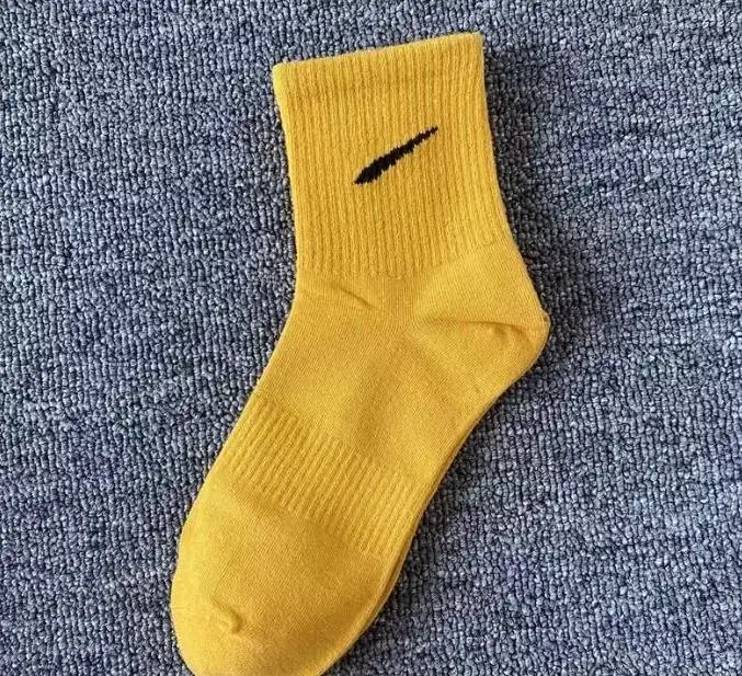 Nike Socks — medium barrel ginger colorway — USFans Spreadsheet photo