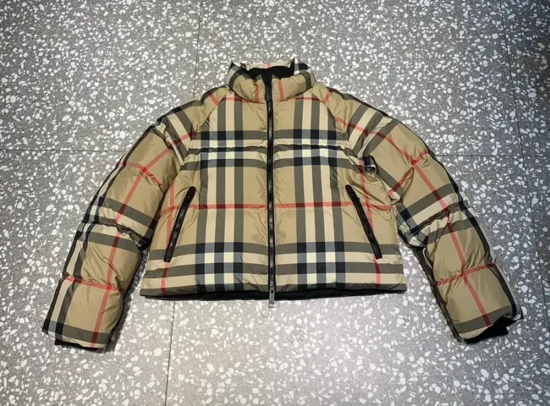 Burberry Vintage Puffer Jacket for Womens — Khakis colorway — USFans Spreadsheet photo