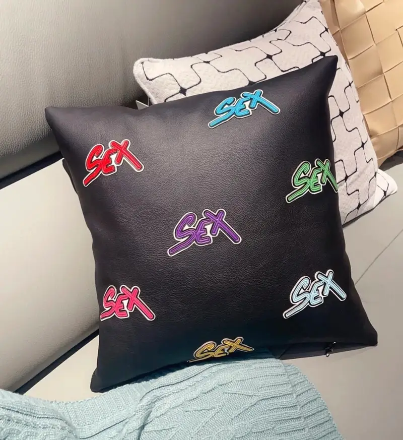 Chrome Hearts Pillow — Black sex. colorway — USFans Spreadsheet photo