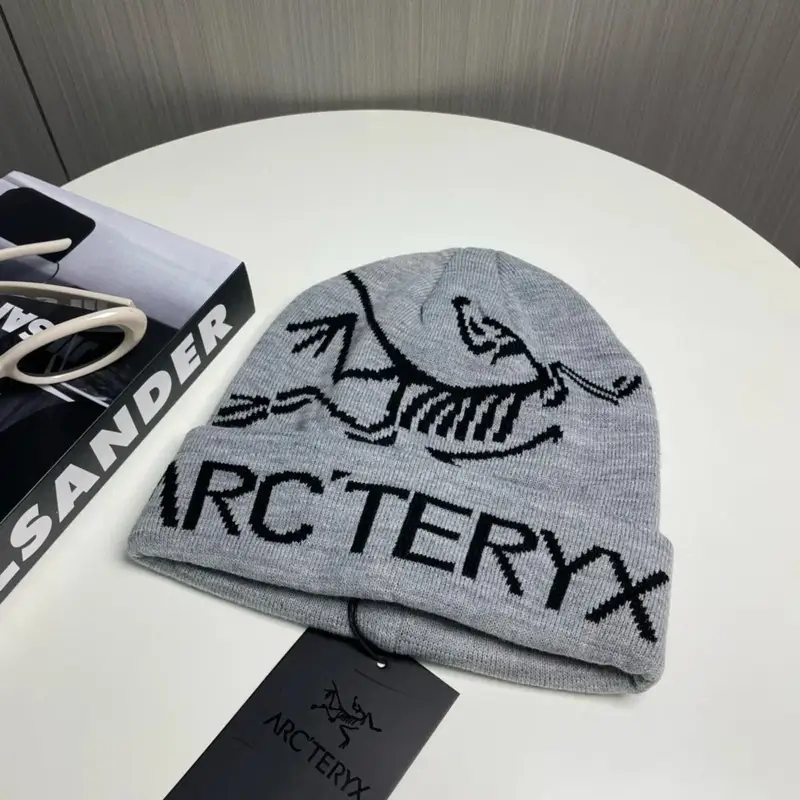 Arc'teryx Thick Beanie — As shown in Figure 25 colorway — USFans Spreadsheet photo