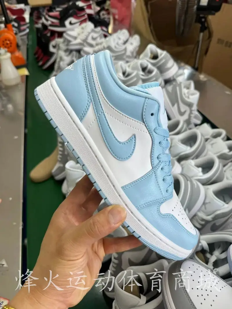 Jordan 1 Low Shoes — White card blue DC0774-141 colorway — USFans Spreadsheet photo
