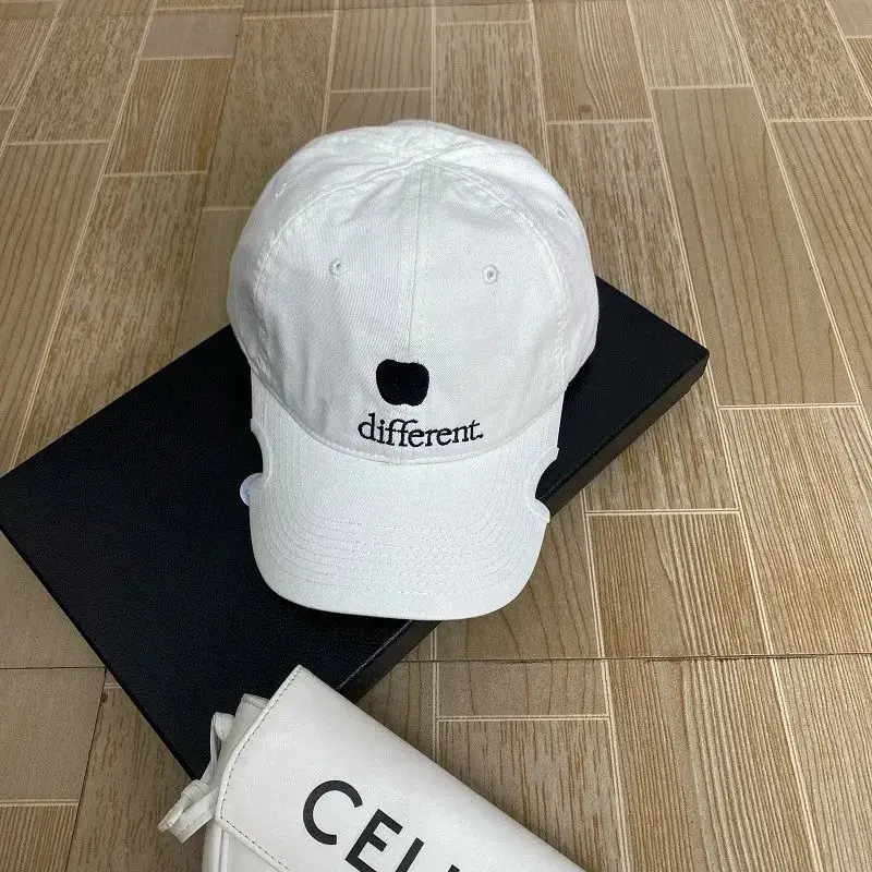 Balenciaga Cap — Apple White colorway — USFans Spreadsheet photo