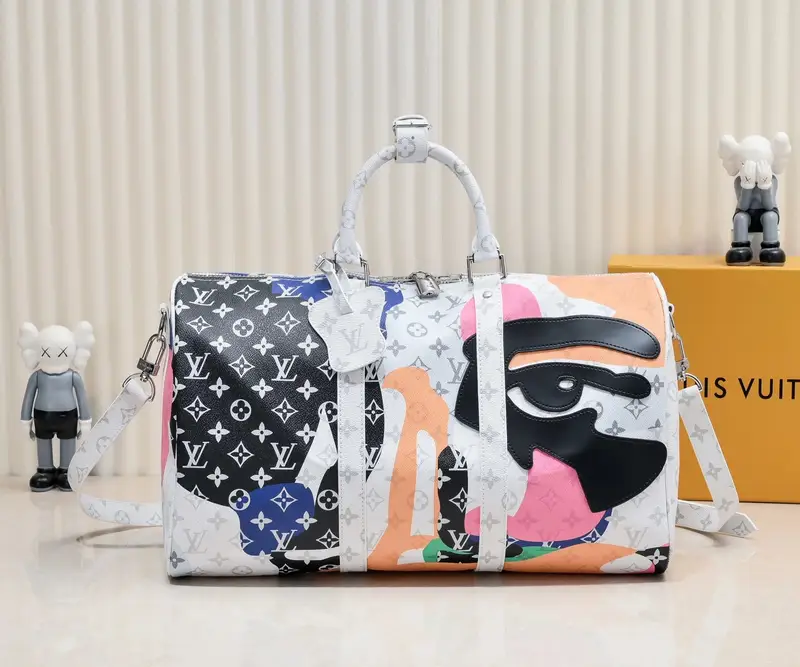 LV Bag — M23160 colorway — USFans Spreadsheet photo