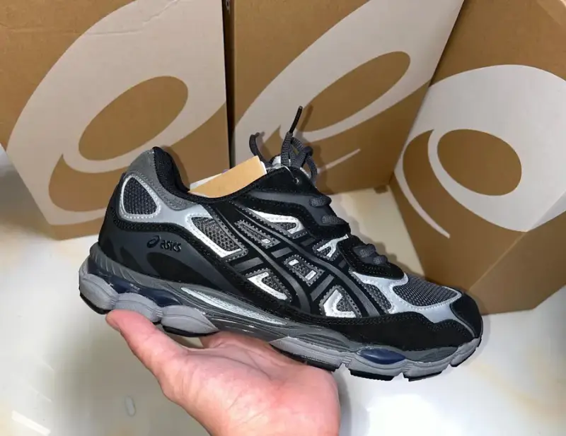 Asics Gel-NYC Shoes — black colorway — USFans Spreadsheet photo